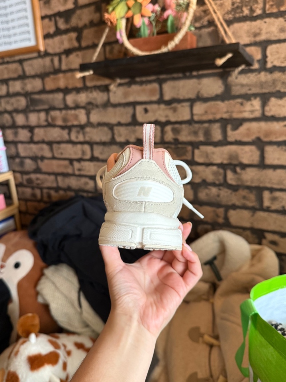 New Balance 408 Cream and Pink Mesh Suede Sneakers Size 8.5 Athleisure Dad Shoe - Picture 7 of 12